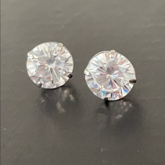 FOREVER 14KWHITE GOLD CUBIC ZIRCONIA EARRINGS NIB - Picture 12 of 16